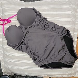 Victorias Secret body shaping swimsuit lightly padded size 4